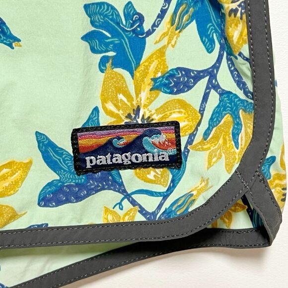 New Unworn Men's Scallop Hem Stretch Wavefarer® Boardshorts 7” Sz 36 - Picture 3 of 5